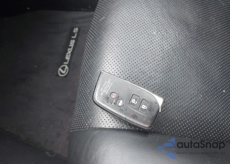 2013 Lexus Ls 600Hl z USA, uszkodzony, nr VIN JTHDU1EF0D5015775